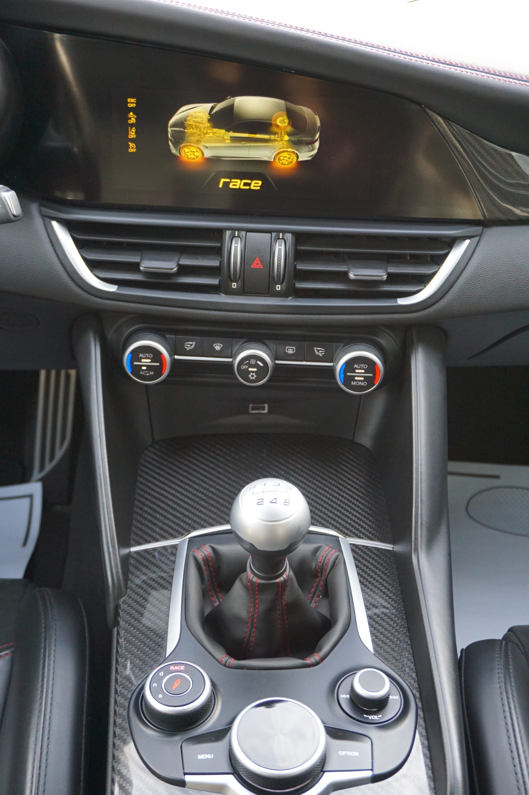 Alfa Romeo Giulia QV Giulia QV